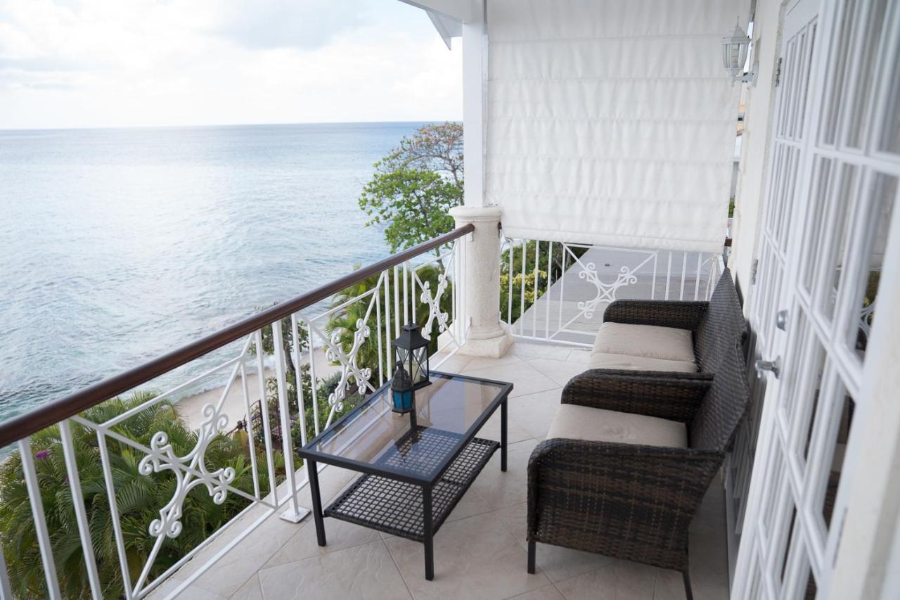 Bianca Bay 3 Bedroom West Coast Beach Front Villa Saint James Eksteriør billede